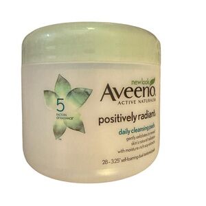 1 x Aveeno Active Naturals Positively Radiant Daily Cleansing 28 Pads